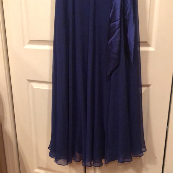 KM Collection sz 6 - Beautiful Royal Blue Shear Bodice Prom or Brides Maid Dress - Picture 4 of 10